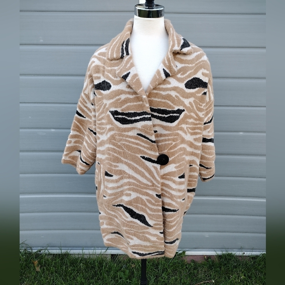 Joseph Ribkoff Womens Cardigan Coat Animal Print Size M Oversized Pockets NWOT